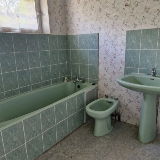  COEUR DE SAIRE IMMOBILIER : House | TOCQUEVILLE (50330) | 223 m2 | 159 000 € 