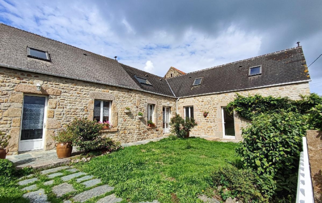 COEUR DE SAIRE IMMOBILIER : House | SAINT-PIERRE-EGLISE (50330) | 130 m2 | 211 001 € 