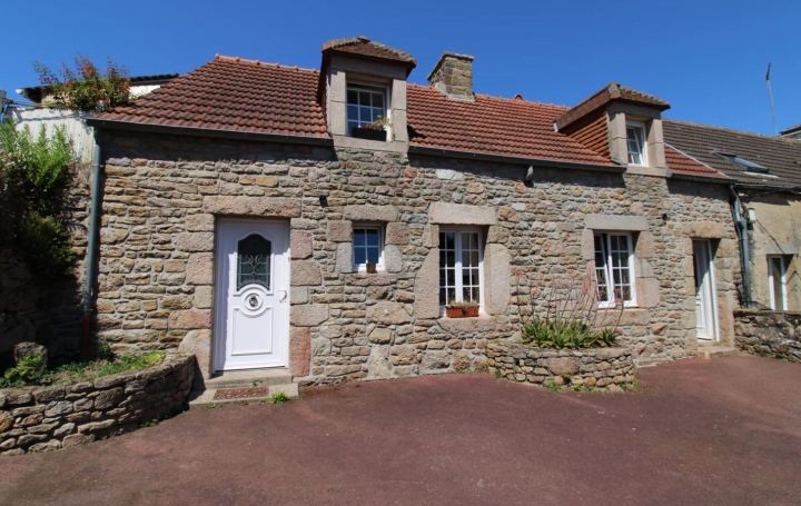 Maison   SAINT-PIERRE-EGLISE  133 m2 284 500 € 